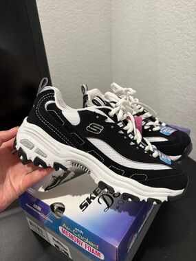 Skechers Black and White Women's Sneakers